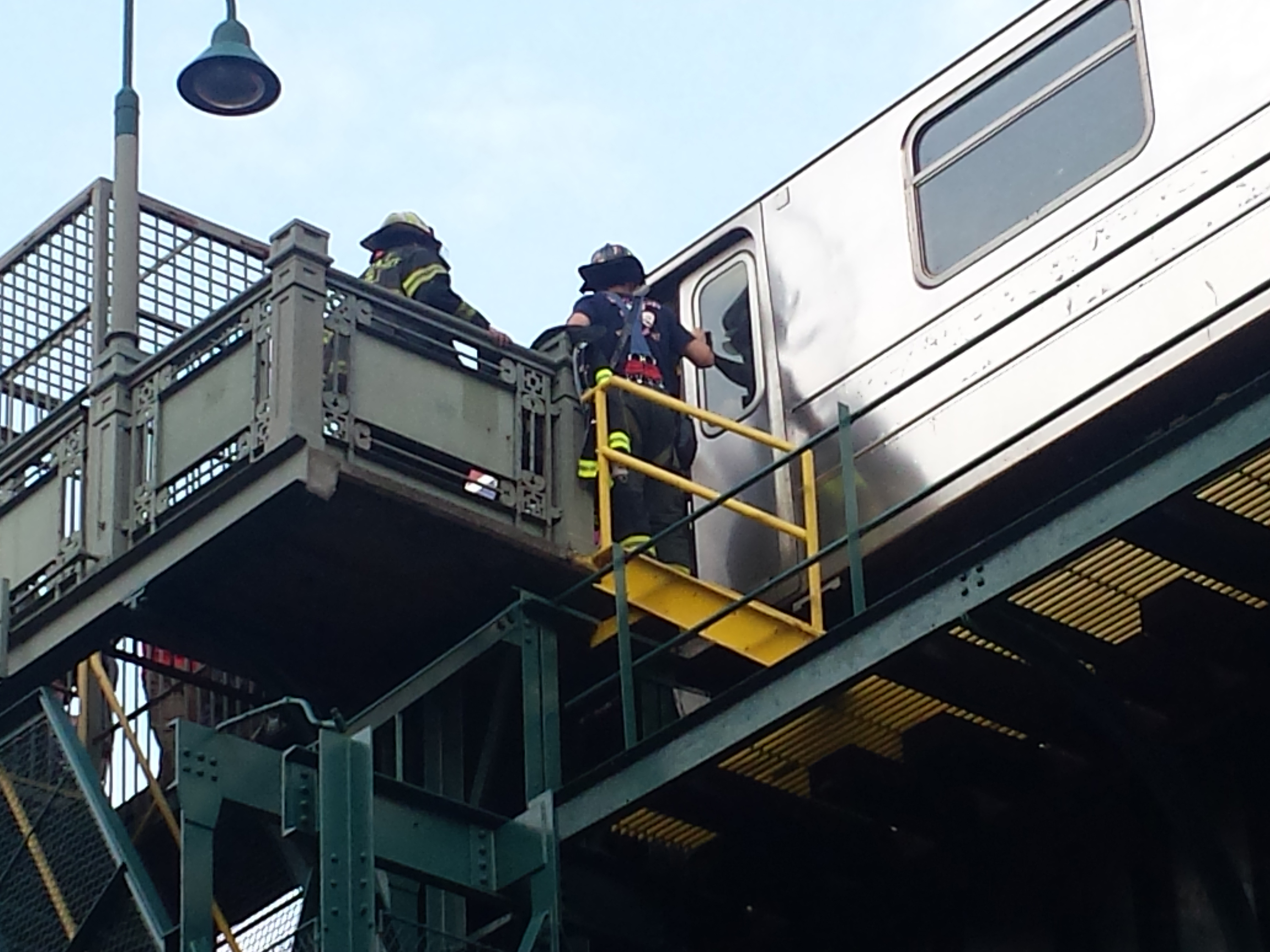 A 1 line train derailed in New York, New York, on May 29, 2013. (Steve Silva)